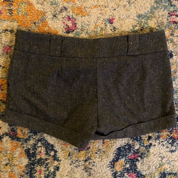 gray papaya women’s dress shorts size large - Picture 3 of 3